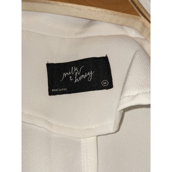 Milk & Honey White Blazer‎ and Shorts Set Chic Belted High Waist Medium NWT - Picture 10 of 12